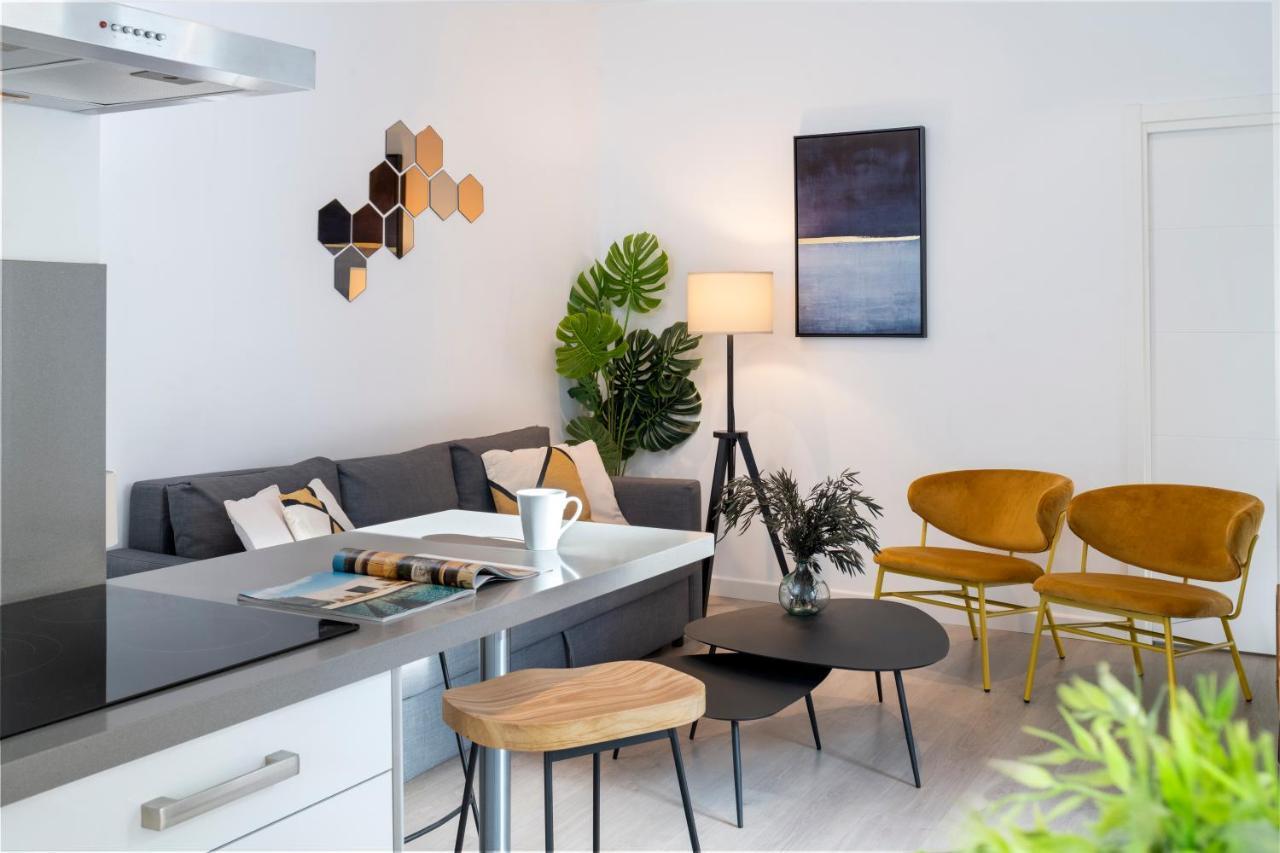 Correduria Suites Apartments Siviglia Esterno foto